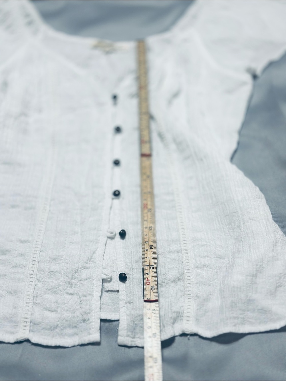 Lightweight White Button-Front Top by Rewind. Wear on or off the shoulders - Picture 5 of 7